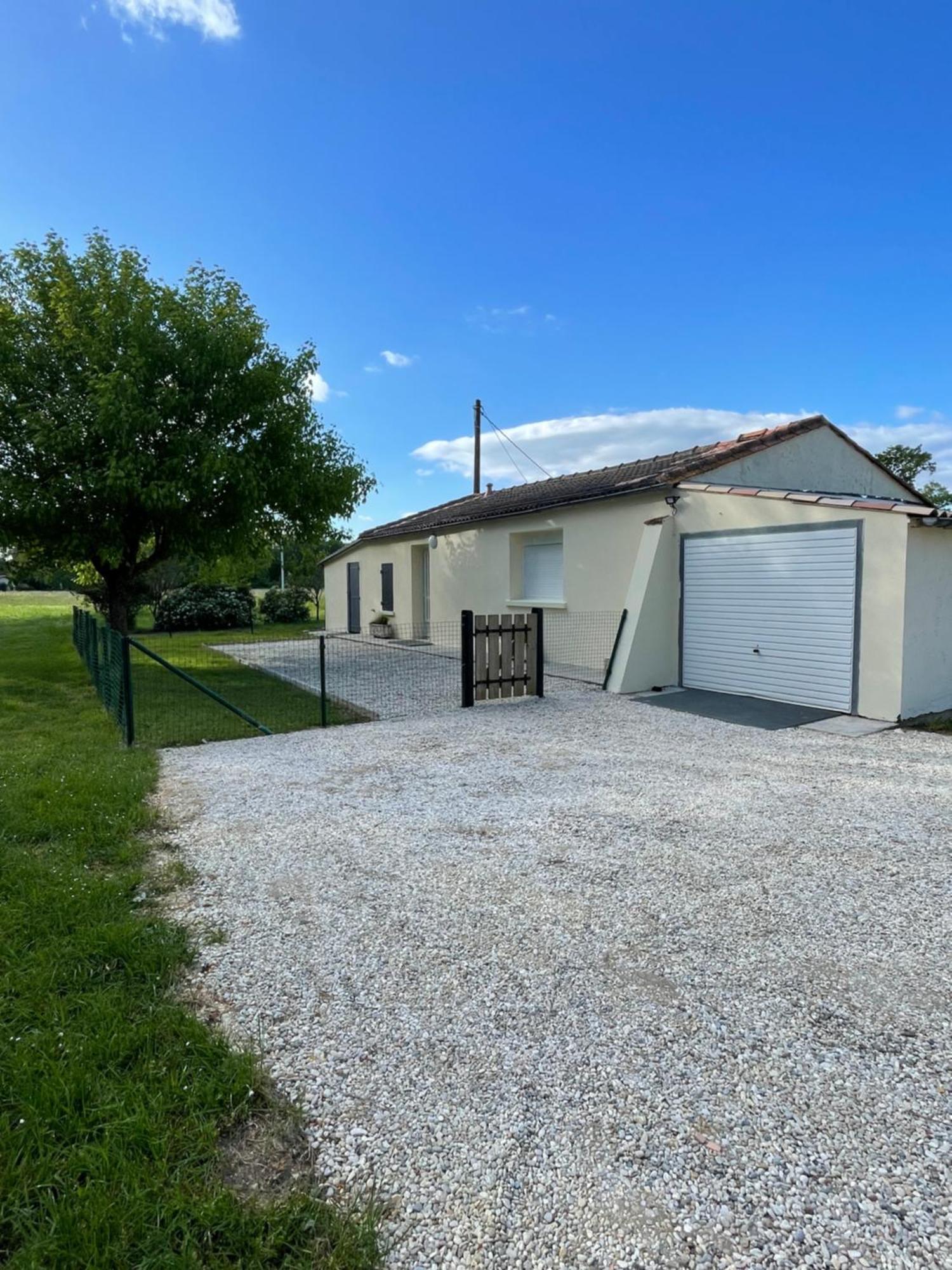 Domaine Des Quatre Terres Villa Lesparre-Médoc Exterior foto